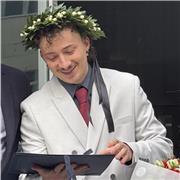 Insegnante per bambini e ragazzi di scuole medie e superiori